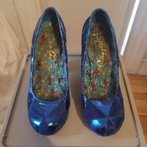 Irregular Choice Chunky Platform Heels blue suede and blue Lamé
Size 37
Preowned